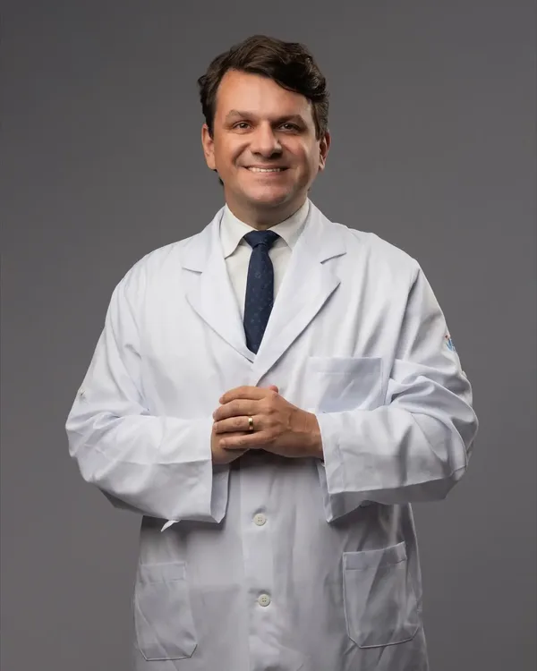 Dr. Maikon Madeira, sócio do Dr. Escala